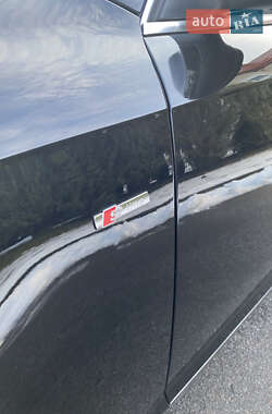 Седан Audi A6 2010 в 