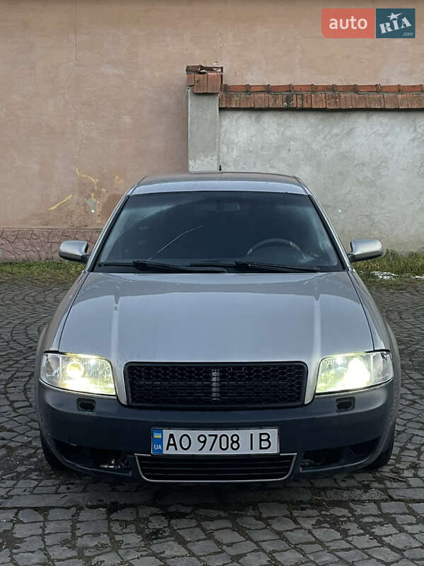 Седан Audi A6 2002 в 