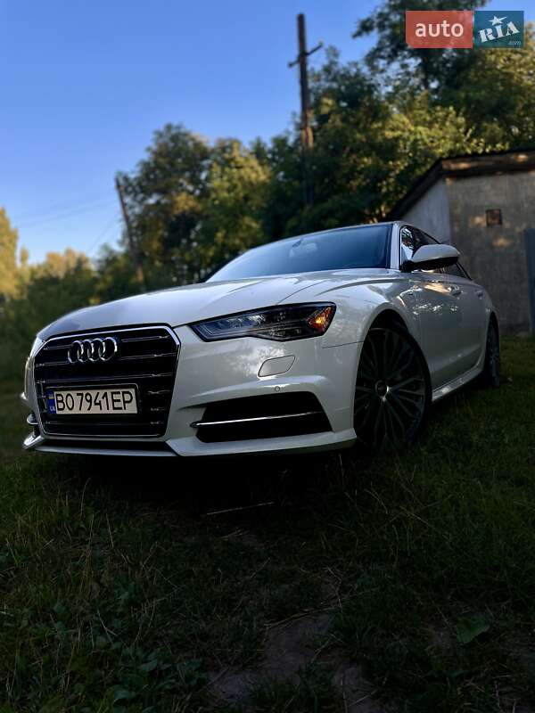 Седан Audi A6 2015 в 