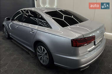 Седан Audi A6 2015 в 