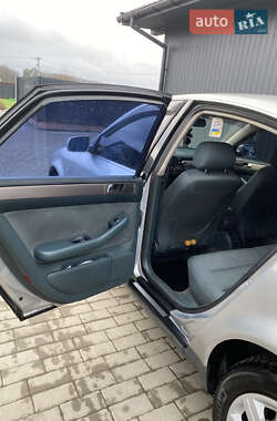 Седан Audi A6 1998 в 
