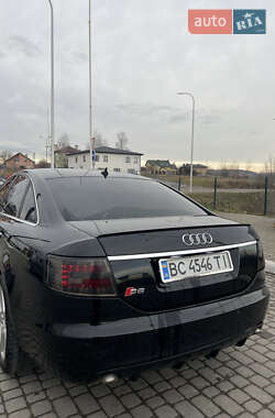 Седан Audi A6 2004 в 
