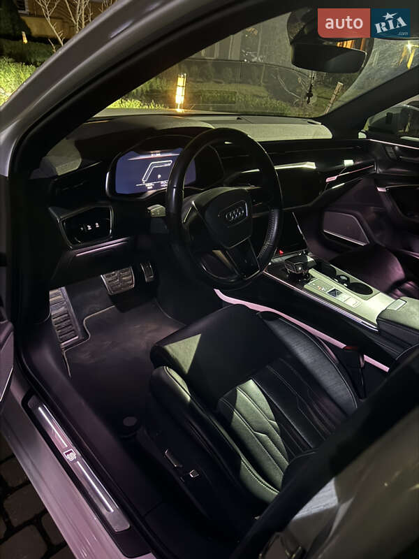 Седан Audi A6 2018 в Ужгороде