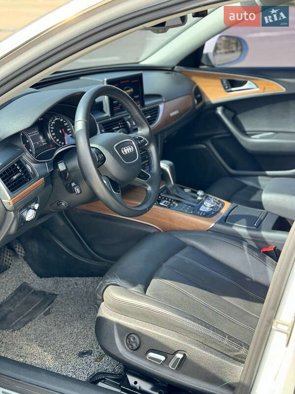 Седан Audi A6 2015 в Луцке