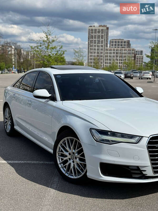 Седан Audi A6 2015 в Луцке