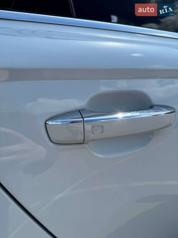 Седан Audi A6 2015 в Луцке