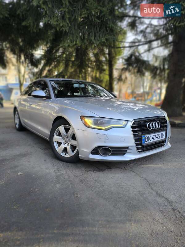 Седан Audi A6 2012 в Ровно