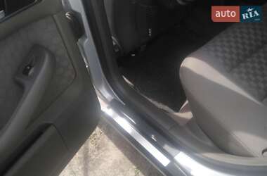 Седан Audi A6 2004 в 