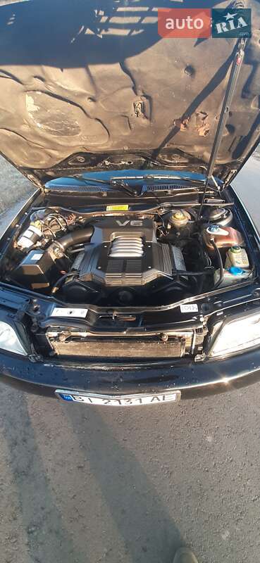 Универсал Audi A6 1995 в 