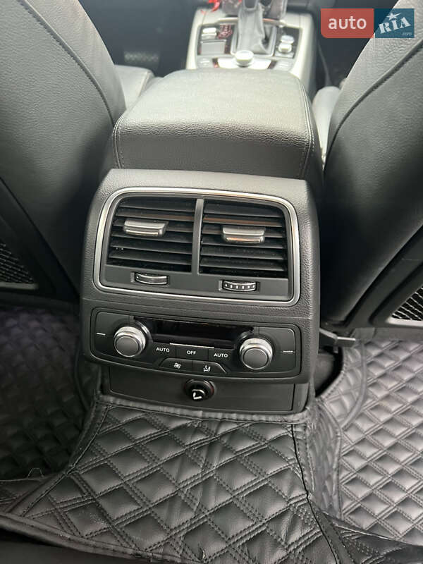 Седан Audi A6 2015 в Черновцах
