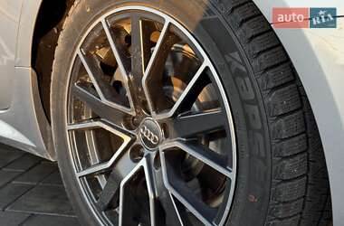 Седан Audi A6 2015 в 