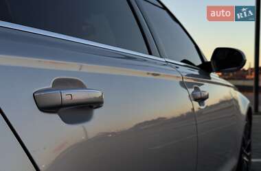 Седан Audi A6 2015 в 