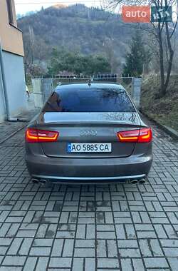 Седан Audi A6 2011 в Рахові