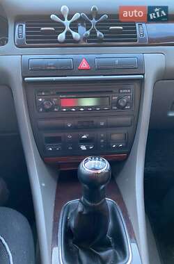 Универсал Audi A6 2003 в 