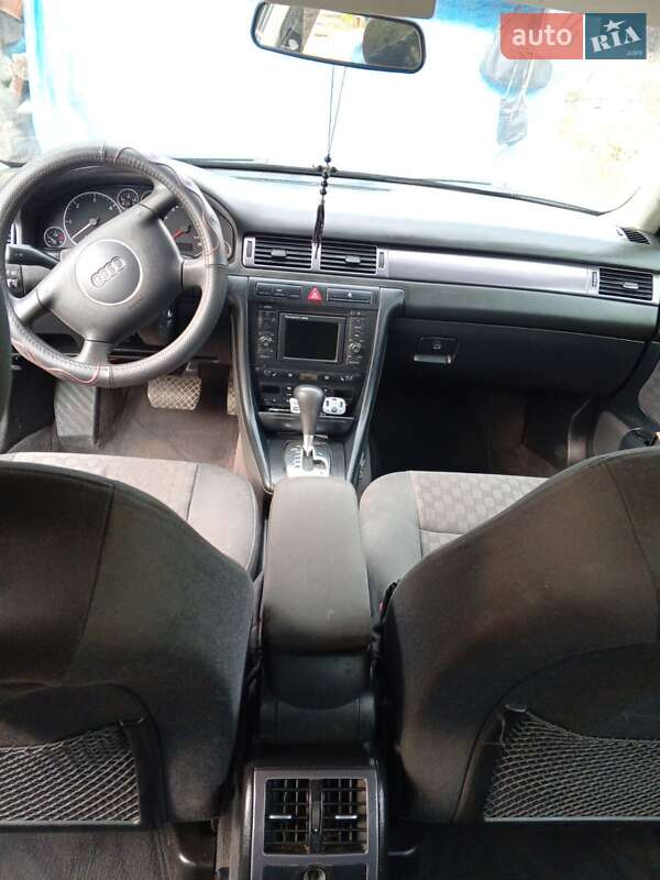 Универсал Audi A6 2004 в 