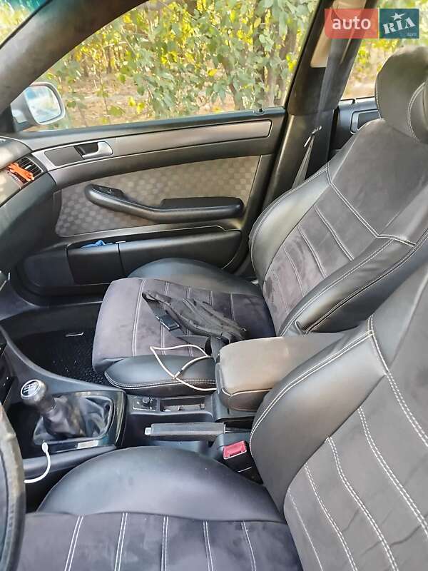 Седан Audi A6 1998 в Новоукраїнці