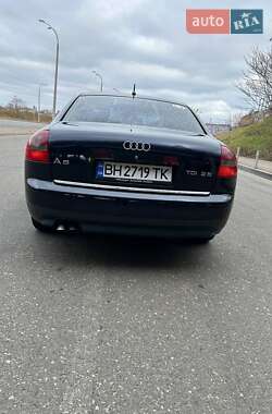 Седан Audi A6 2002 в 
