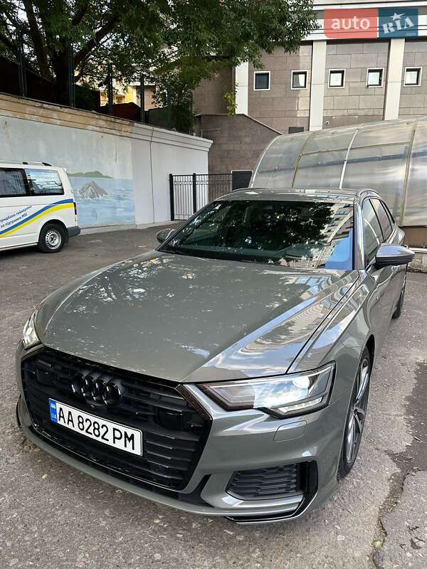 Универсал Audi A6 2022 в 