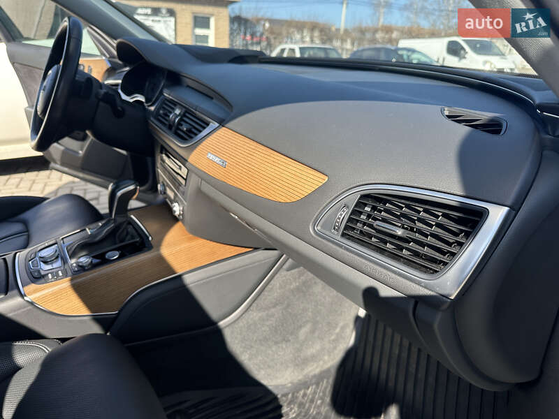 Седан Audi A6 2015 в Черновцах