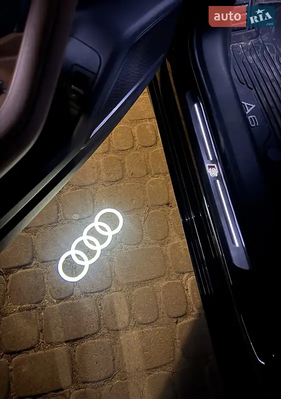 Седан Audi A6 2019 в 