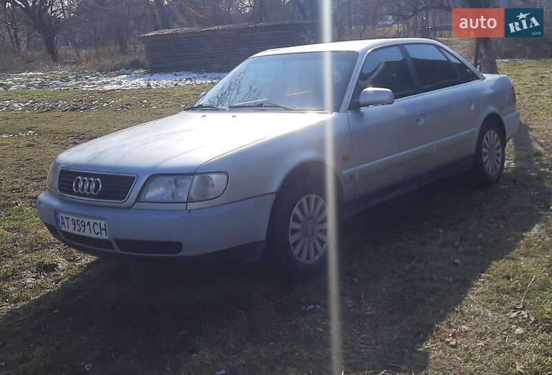 Седан Audi A6 1996 в Надворной