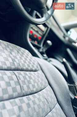 Седан Audi A6 2000 в 