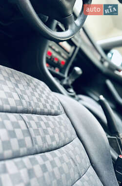 Седан Audi A6 2000 в 