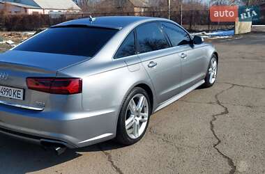 Седан Audi A6 2015 в 