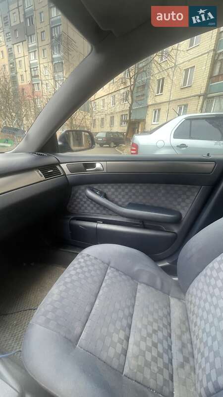Седан Audi A6 2002 в Кривом Роге