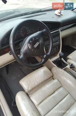 Седан Audi A6 1995 в 