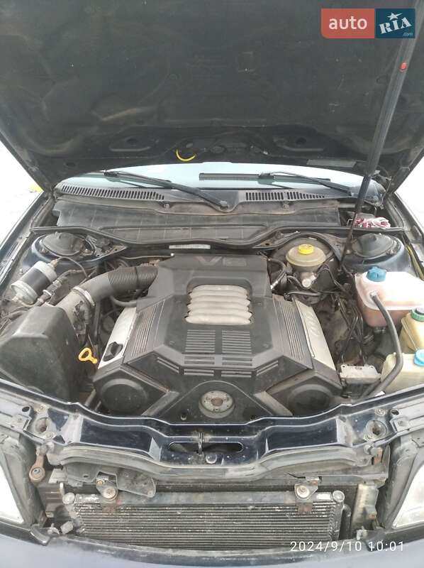 Седан Audi A6 1995 в Заречном