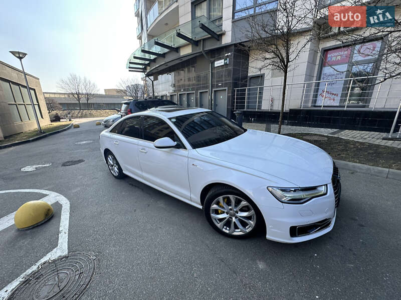 Седан Audi A6 2015 в Киеве