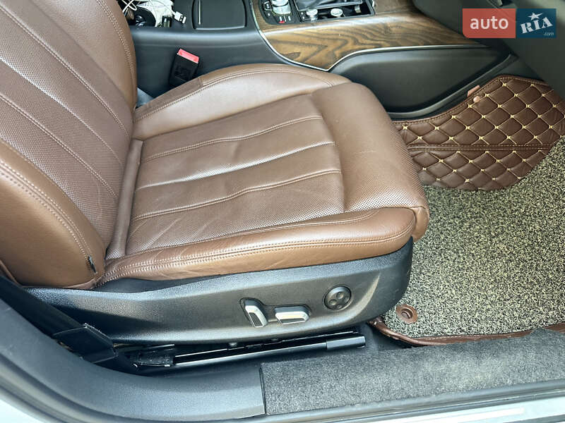 Седан Audi A6 2015 в Киеве