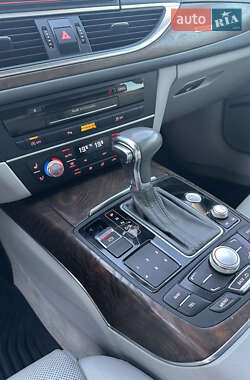 Седан Audi A6 2012 в 