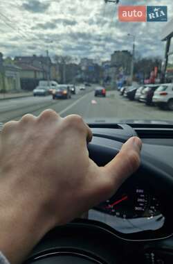 Седан Audi A6 2015 в 