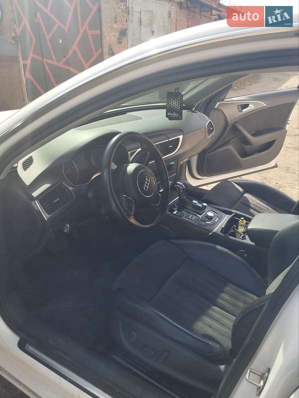 Седан Audi A6 2011 в Первомайске