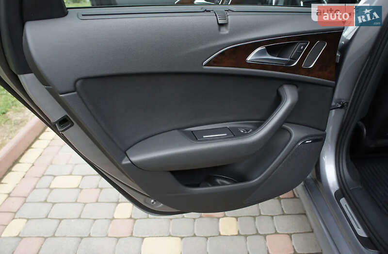 Седан Audi A6 2015 в Чернівцях