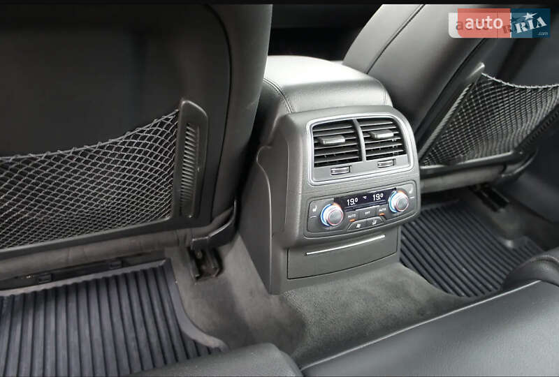 Седан Audi A6 2015 в Чернівцях