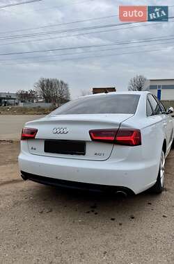 Седан Audi A6 2012 в 