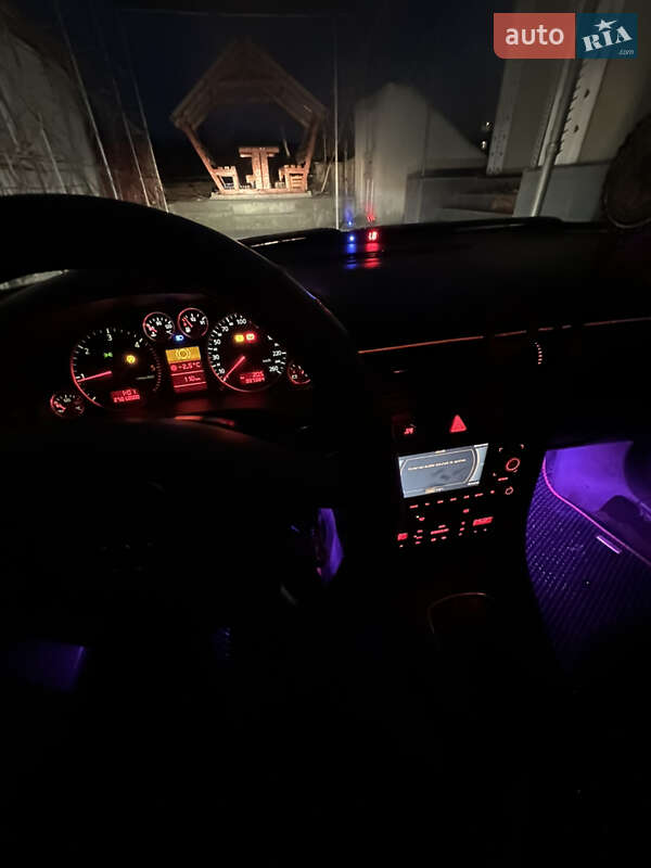 Седан Audi A6 2002 в Чернівцях