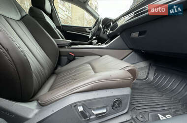 Седан Audi A6 2019 в 