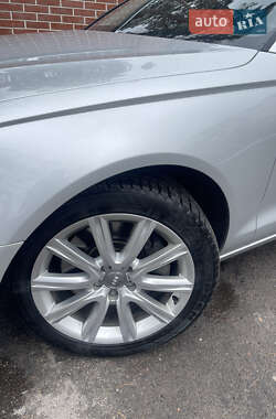 Седан Audi A6 2013 в 