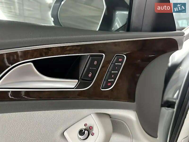 Седан Audi A6 2012 в Жовкве