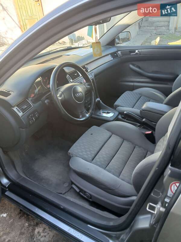 Універсал Audi A6 2002 в Золочеві
