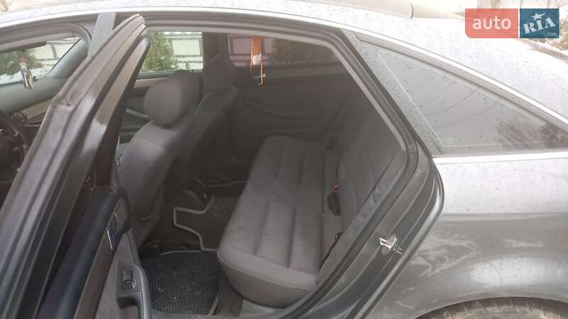 Универсал Audi A6 1998 в Изе