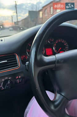 Седан Audi A6 1999 в 