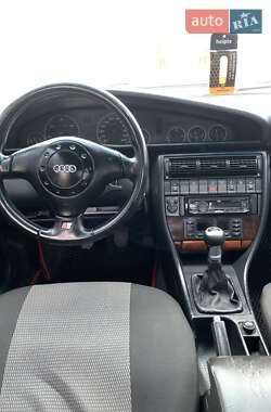Седан Audi A6 1996 в 