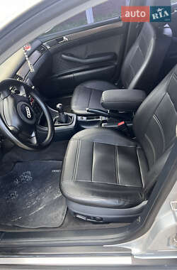 Седан Audi A6 2000 в 
