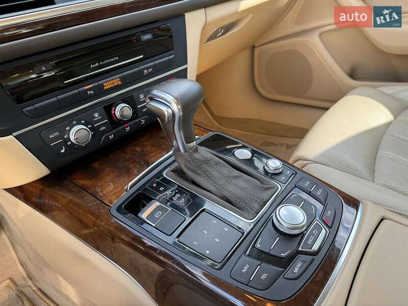 Седан Audi A6 2013 в Ровно