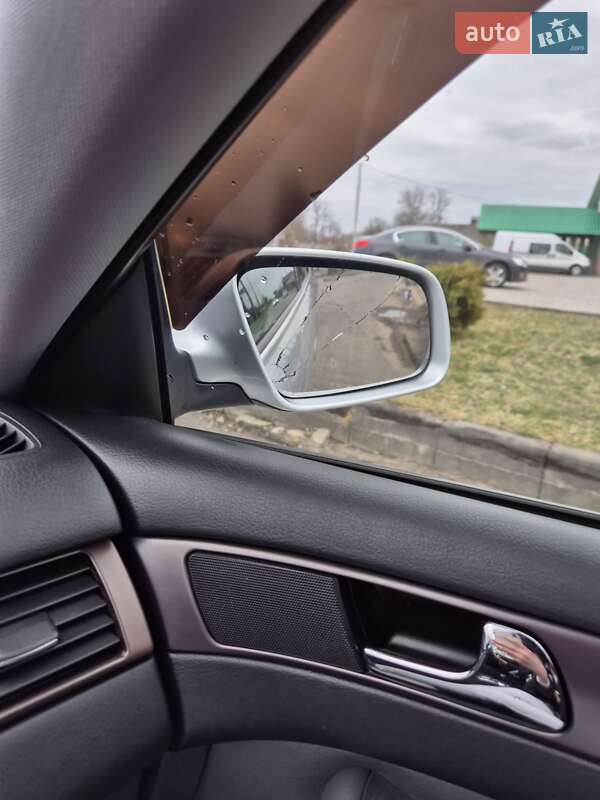 Седан Audi A6 2001 в Камне-Каширском